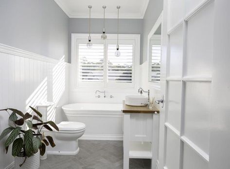 Thirlmere Hamptons Estate - Intrim Mouldings Hampton Style Bathrooms, Hamptons Interior Design, Hamptons Interior, Hamptons Style Homes, Modern Hampton, Coastal Bathrooms, Freestanding Bath, Inspire Me Home Decor, Hamptons House