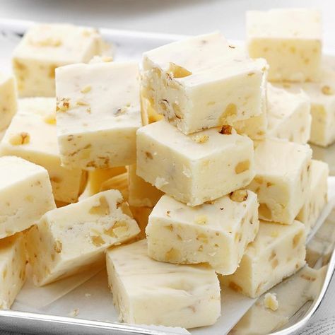 White Chocolate Fudge Recipes, Eggnog Fudge, Cherry Drink, White Chocolate Fudge, Fudge Recipes Chocolate, Christmas Fudge, Cream Candy, Eggnog Recipe, Marshmallow Creme