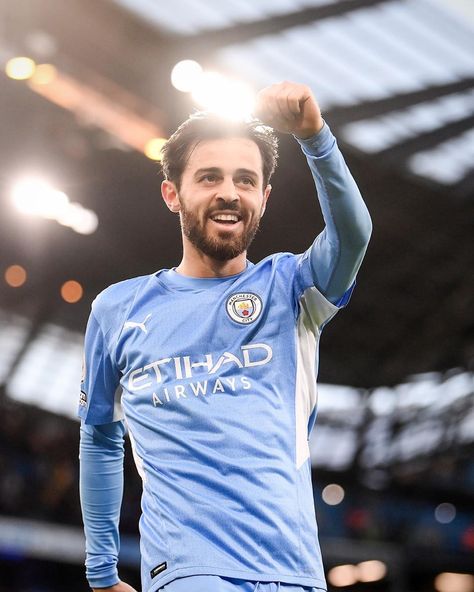 Bernardo Silva Sports Betting Tips, Match Wallpaper, Benfica Wallpaper, Bernardo Silva, Manchester City Football Club, Etihad Stadium, Cristiano Ronaldo 7, Betting Tips, Athletic Clubs