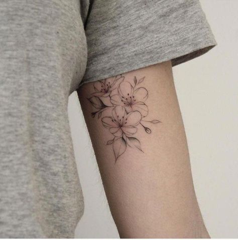 Inner Arm Tats For Women, Inner Upper Arm Tattoos For Women, Inner Arm Tattoos For Women Bicep, Inner Bicep Tattoos For Women, Upper Inner Arm Tattoos For Women, Inner Arm Tattoos For Women, Bicep Tattoo Women, Henne Tattoo, Simple Flower Tattoo