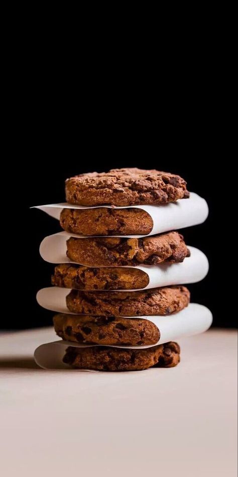 Baking Ingredients Photography, Weird Food Photography, Coffee And Cookies Photography, Baked Goods Photography, Simple Food Photography Ideas, Cookies Photography Ideas Inspiration, Cookie Photography Ideas, Dessert Photoshoot Ideas, Bakery Photography Ideas