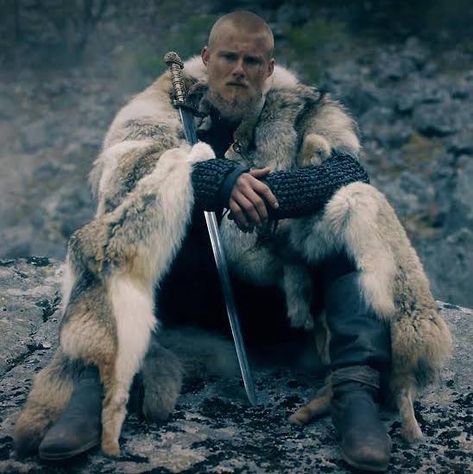 Norse Heathenism, Bjorn Lothbrok, Vikings Season 5, Bjorn Vikings, Bjorn Ironside, Vikings Series, Ivar Vikings, Ragnar Vikings, Vikings History