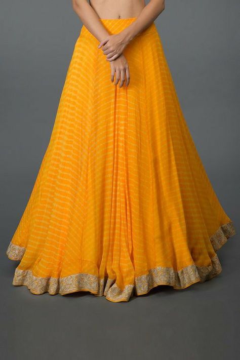 Leheriya Lehenga, Lehenga Outfit, Long Blouse Designs, Lehenga Saree Design, Bandhani Dress, Indian Outfits Lehenga, Long Gown Design, Lehnga Dress, Long Kurti Designs