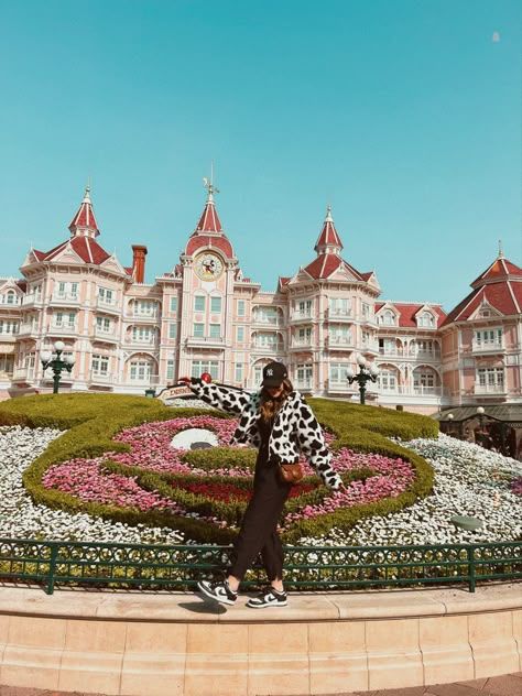 Euro Disney Paris Outfit, Disneyland Paris Photos, Disneyland Paris Instagram Pictures, Disney Paris Outfits, Disneyland Paris Photo Ideas, Hongkong Ootd, Paris Spots, Disney Studios Paris, Photo Disney