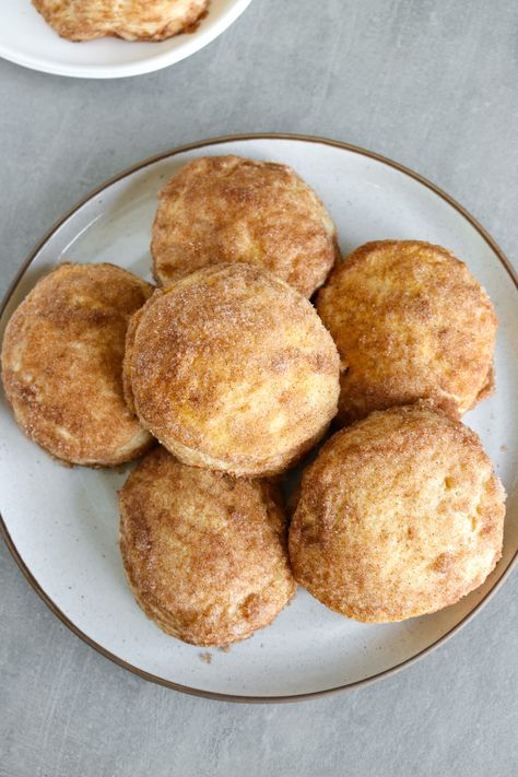 Cinnamon Sugar Biscuits - Layers of Happiness Cinnamon Sugar Biscuits, Breakfast Cinnamon, Apple Crumb Cakes, Cinnamon Biscuits, Sugar Biscuits, Thanksgiving Breakfast, Fruit Dips Recipes, Whipped Goat Cheese, Rock Recipes