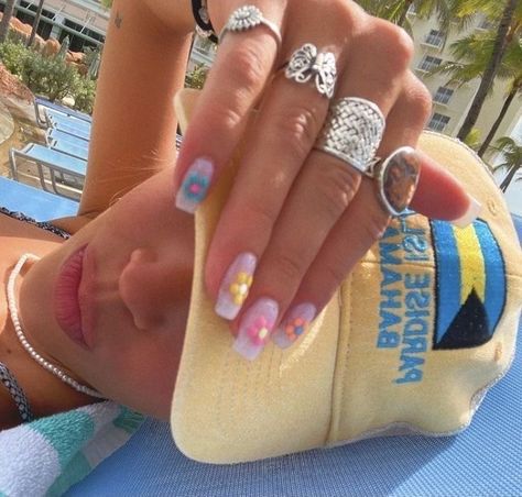 Summer Feeling, Summer Photos, Summer Pictures, Summer Of Love, How To Do Nails, Summer Aesthetic, Spring Break, Makeup Nails, Summer Girls