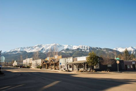 Old Town Cafe, Joseph Oregon, Oregon Mountains, Explore Oregon, Eastern Oregon, Oregon Trail, Travel Writing, Oregon Travel, Mountain Town