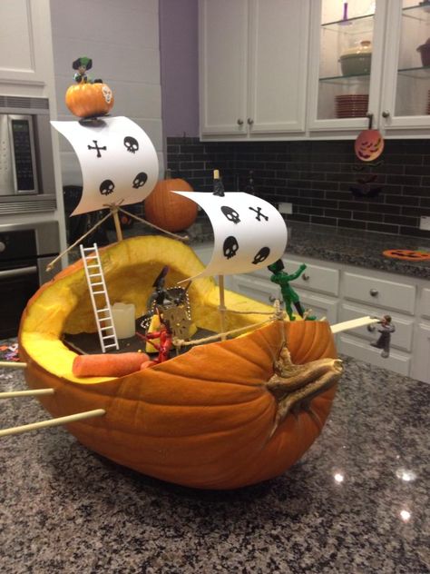 The Pumpkin Pirate Ship we made last year after seeing a few on Pinterest. Pumpkin Wars, Pumpkin Pirate, Calligraphy Pumpkin, Easy Pumpkin Carving Ideas, Pumpkin Show, Nightmare Before Christmas Pumpkin, Pumpkin Carving Contest, Pumpkin Decorating Contest, Crows Nest