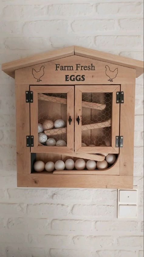 Cute Chicken Coops, Chicken Coop Garden, Backyard Chicken Coop Plans, Backyard Chicken Farming, Raising Backyard Chickens, Chicken Garden, Chicken Coop Plans, Backyard Chicken Coops, Diy Chicken Coop