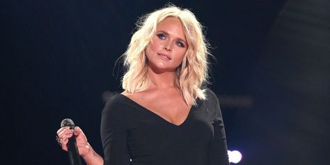 Miranda Lambert *Finally* Addressed The Whole Gwen Stefani Situation Miranda Lambert Hair, Miranda Lambert News, Miranda Lambert Style, Miranda Lambert Photos, Balm Recipe, Blonde Lob, Miranda Lambert, New Boyfriend, Gwen Stefani