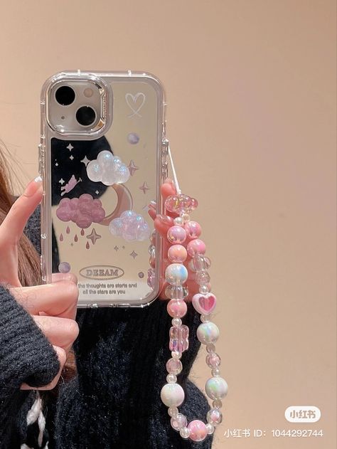 Cute Phone Cases With Chain, Hp Iphone, Casing Hp Aesthetic, Case Hp, Phone Obsession, Casetify Iphone Case, Watches Women Simple, Bling Phone Cases, Iphone Life Hacks