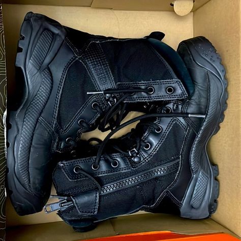 Tactical Boots 5.11 Tactical, Military Combat Boots, Army Style, Tactical Shoes, Military Combat, Mens Winter Boots, Army Fashion, Mens Leather Boots, Tactical Boots