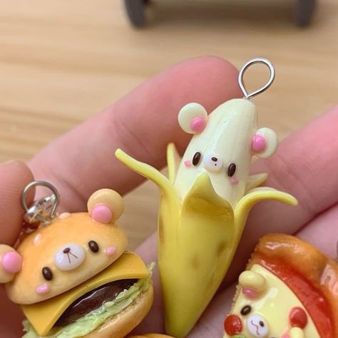 ♡ⒸⓁⒶⓇⒶ♡ on Instagram: "Hi everyone👋💕 Here is my collection of bear inspired food💖😂. I want to make more of them but I don’t know which food I should make next😓 if  you have any idea please comment or just DM me🥰 Byeee💕 • • • • #polymerclay #fimo #fimoclay #charm #premo #sculpey #artwork #art #handmadewithlove #handmade  #summer #clay #clayartist #premoclay #handmadewithlove #claycharm #charms #sculpy #fimoart #artist #polymer #sculpyclay #art🎨 #cute #fimosoft #fimoclayclara #kawaii #myfimo" Christmas Polymer Clay Charms, Polymer Clay Charm Ideas, Diy Clay Charms, Polymer Clay Charms Diy, Sculpey Clay Ideas, Air Dry Clay Keychain, Polymer Clay Charms Kawaii, Kawaii Clay Charms, Clay Charms Kawaii