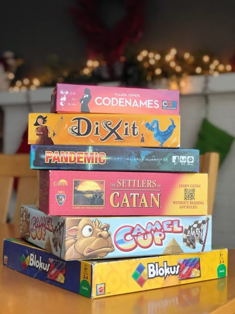 Desks Aesthetic, Board Games Aesthetic, Board Game Aesthetic, Christmas Board Game, Family Games Night, Games Background, Apartment Party, Cross Country Training, Games Edit