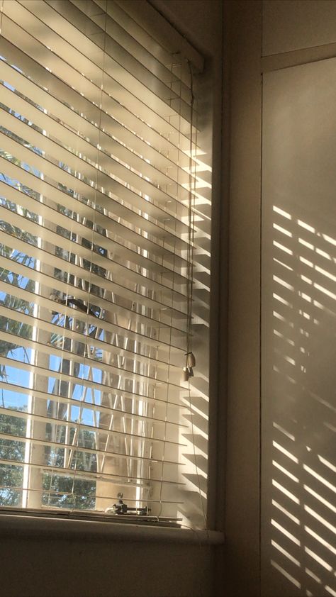 Closed Blinds Aesthetic, Sunlight Window Shadow Aesthetic, Window Blinds Aesthetic, Aesthetic Blinds, Morning Reset, Ig Background, Window Shadow, White Blinds, Bedroom Blinds