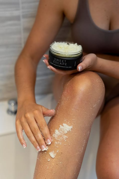 Hair Scrub, Skincare Products Photography, Natural Glowing Skin, Ugc Content, Exfoliating Body Scrub, Ingrown Hairs, Razor Bumps, Sugar Body Scrub, Sugar Body