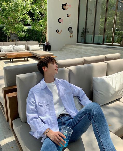 Blue Striped Shirt Outfit Men, Blue Polo Outfit Men, Korean Summer Outfits Men, Blue Stripe Shirt Outfit, Blue Stripes Outfit, Striped Shirt Outfit Men, Blue Shirt Outfit Men, Korean Outfits Men, Blue Striped Shirt Outfit