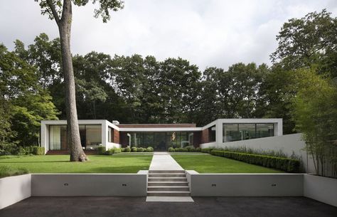 New Canaan Residence | Specht Harpman | Archinect C Shape House, U Shape House, Modern Home Remodel, U Shaped House Plans, U Shaped Houses, Shaped House, Company Portfolio, Casa Country, Exterior Modern