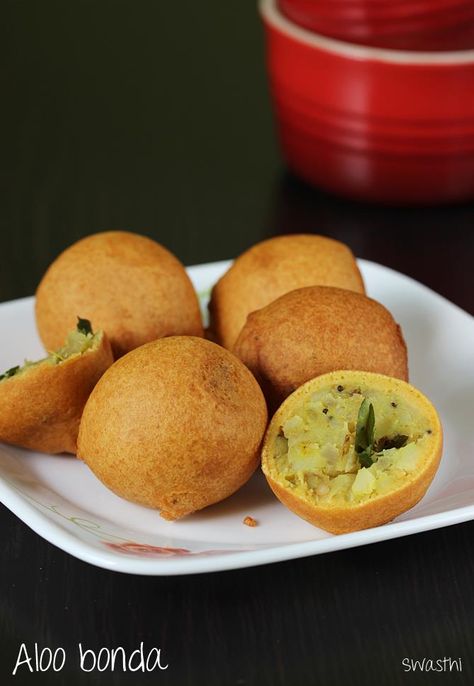 Aloo bonda recipe also called as potato bonda is popular in south Indian states & is often served as a snack with a cup of tea. Potato stuffed bonda recipe Bonda Recipe, Aloo Tikki Recipe, Ramadan Recipes Iftar, South Indian Snacks, Andhra Recipes, Diwali Snacks, Iftar Recipes, How To Make Potatoes, Diwali Food