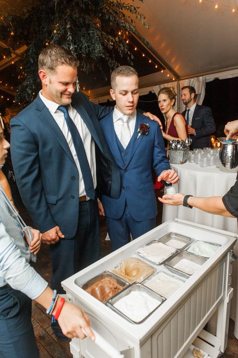 #gelato #weddingdessert Gelato Stand Wedding, Gelato Catering, Gelato Station, Diy Gelato Cart, Gelato Display, Ice Cream Display, Gelato Cart, Ice Cream Lab, Ice Cream Wedding