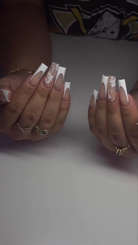 French White Design Nails, Cute White Square Acrylic Nails, White Aycrlic Nails Designs, White Designs Acrylic Nails, White Or Clear Nails, Y2k Aesthetic Nails White, Simple Nail Sets Acrylic, Square Nails Ideas White, White Acyrilics Nails With Design