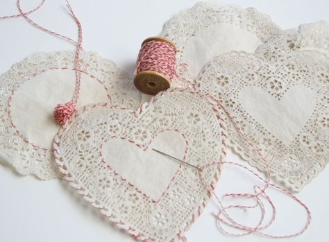 Five Crafts to Make with Paper Doilies: Paper doily crafts for Valentine's Day Paper Doily Crafts, Doily Crafts, Valentines Bricolage, Doilies Crafts, Paper Doilies, Paper Embroidery, Heart Crafts, Valentine Ideas, Valentine Day Crafts