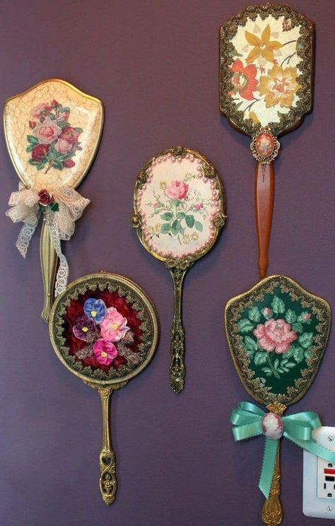 Jewel’s Corner - Beautiful vintage hand mirrors found on... Antique Vanity Set, Hand Mirrors, Vanity Sets, Mirror Makeover, Antique Mirrors, Decorative Mirrors, Antique Vanity, Vanity Accessories, Dresser Sets