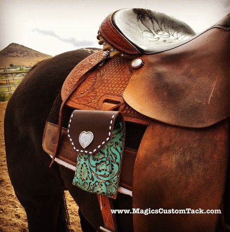 Magic’s Custom Tack Turquoise buckstitched saddle pouch bag cell phone holder Www.magicscustomtack.com Magicscustomtack@hotmail.com Diy Saddle Bags Horse, Saddle Phone Holder, Diy Horse Tack, Saddle Pouch, Saddle Bags Horse, Leather Cell Phone Cases, Custom Leather Work, Leather Phone Pouch, Paint Leather