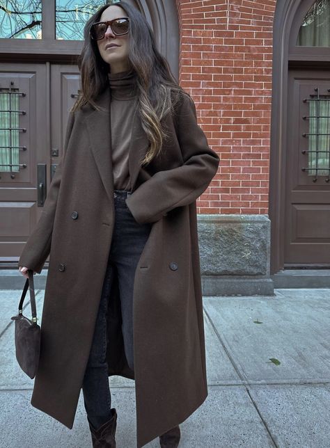 Brown Winter Coat Outfit, Blue Coat Outfit Winter, Dark Brown Coat Outfit, Light Blue Coat Outfit, Brown Wool Coat Outfit, Blue Coat Outfit, Brown Coat Outfit, Aesthetic Winter Outfit, Wool Coat Outfit