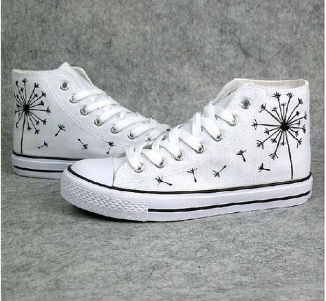 Converse Shoes Custom, Boty Converse, Diy Converse, Womens Hiking Shoes, Custom Converse, Shoes Canvas, Hand Painted Shoes, Pola Sulam, Shoes Custom