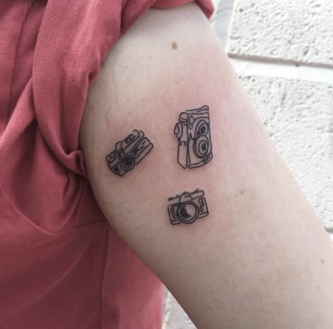 Film Camera Tattoo, Vintage Camera Tattoos, Camera Tattoo Design, Patchwork Tattoo, Camera Tattoo, Sick Tattoo, Red Tattoos, Tattoo Designs For Girls, Line Work Tattoo