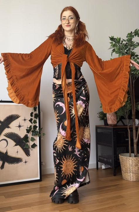 Mystic Style Fashion, Sun Aesthetic Outfit, Hippie Witch Aesthetic, Maximalist Outfit, Sunset Outfit, Hippie Aesthetic, Style Goals, Witch Outfit, Orange Aesthetic