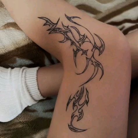 Sigil Tattoo, Cute Tiny Tattoos, Tattoo Style Drawings, Beautiful Tattoo, Back Tattoos, Dope Tattoos, Little Tattoos, Simplistic Tattoos, Fine Line Tattoos