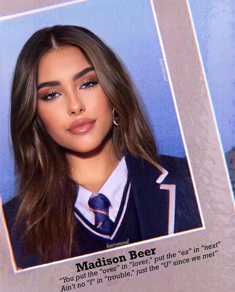 hannah (@beersmood) posted on Instagram: “cause you’re toxic boy ✨” • Jan 8, 2021 at 6:58pm UTC Grad Photos Makeup, Passport Photo Makeup, High School Makeup, Yearbook Photoshoot, Estilo Gossip Girl, High School Pictures, Celebrity Yearbook Photos, Yearbook Pictures, Passport Pictures