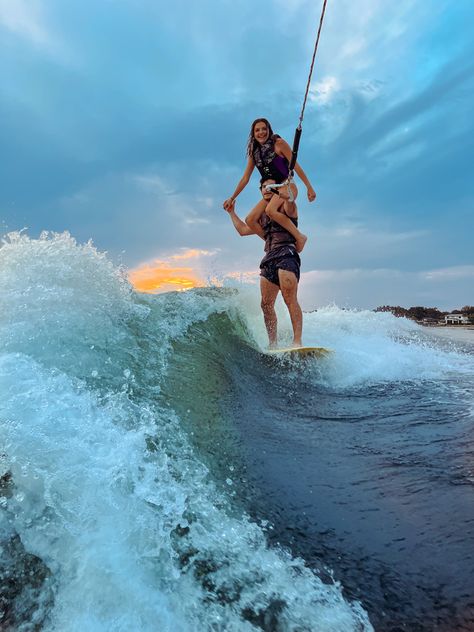 Wakesurfing Pictures, Couples Surfing Together, Couples At The Lake, Swimmer Couples, Adventurous Couple Aesthetic, Surfing Couple, Surf Couple, Lake Couple Aesthetic, Lake Couple