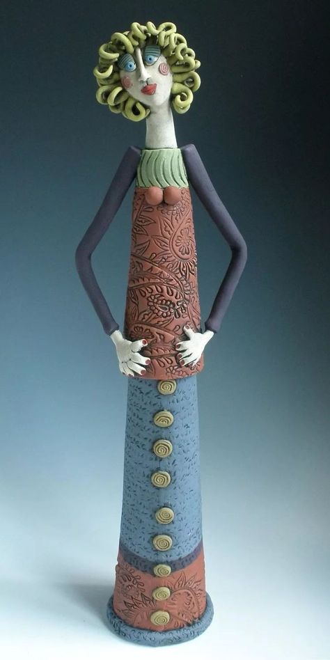 Pottery Woman Figures, Women Sculpture, Sculpture Female, Clay Creatures, Sculpture Drawing, Lady Statue, Paper Clay Art, Clay People, Ceramic Sculpture Figurative