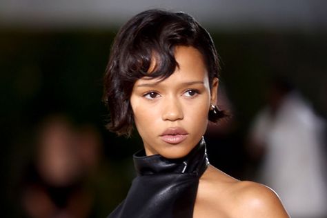 Taylor Russell Hair, Bella Hadid Short Hair, Tay Russell, Academy Museum Gala, Taylor R, Academy Museum, Taylor Russell, Runway Models, Leather Dress