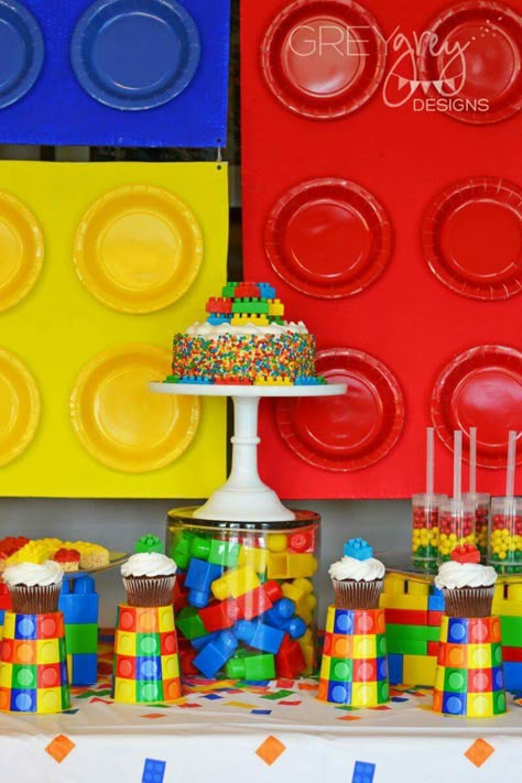 Friends Birthday Party Ideas, Lego Friends Birthday Party, Lego Movie Birthday, Lego Party Decorations, Lego Movie Party, Lego Friends Birthday, Lego Baby, Friends Birthday Party, Lego Birthday Cake