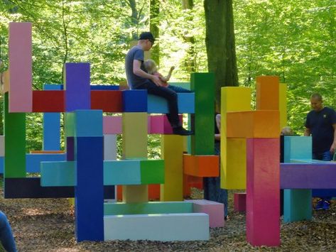 Aesthetic Playground, Playground For Adults, Community Space Design, Art Installation Ideas, Public Art Installation, Adult Playground, Forest Resort, Handmade Games, Brick Projects