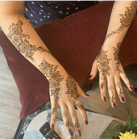 Elbow Henna Designs, Henna Designs Elbow Length, Elbow Length Mehendi Design, Simple Henna Designs Hand, Henna Hand, Foot Henna, Henna Ideas, Henna Designs Easy, Simple Henna