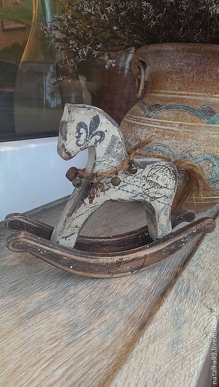 Wooden Rocking Horse Plans, Rocking Horse Plans, Provencal Decor, Wooden Rocking Horse, Christmas Decoupage, Christmas Horses, Rocking Horses, Wooden Horse, Shower Bebe