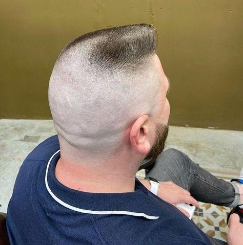 Horseshoe Flattop, Mohawk Mullet, Flat Top Haircut, Shaving Your Head, Men Haircut Styles, Short Bob Hairstyles, Short Cuts, Beard Styles, Short Bob