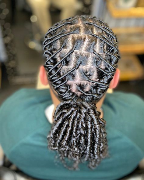 Barrel Twist Into Ponytail Locs, Mens Barrel Twist, Prom Dreadlocks Hairstyles Men, Loc Hairstyles Barrel Twist, Barrel Twist Into Ponytail, Male Loc Styles Medium, Dreds Hairstyles Dreadlocks Men, Barrel Twist Ponytail Locs, Barrel Twist Ponytail