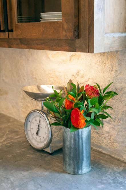 Kitchen, Detail Kitchen Rock Backsplash, Joanna Gains Kitchen, Kitchen Stone Backsplash, Rock Backsplash, Fixer Upper Designs, Kitchen Stone, Magnolia Fixer Upper, Fixer Upper Kitchen, Chip And Jo