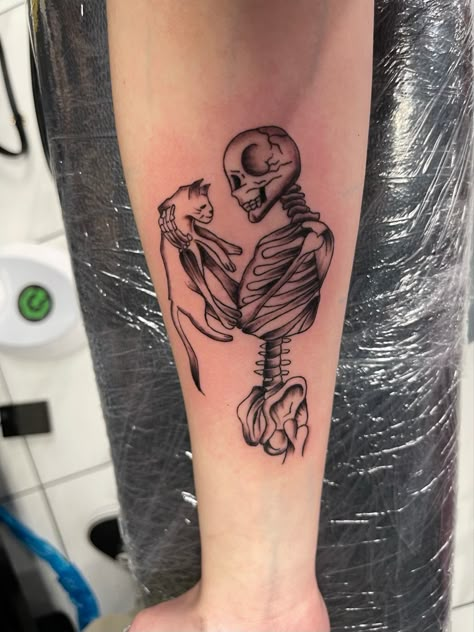 Praying Skeleton Tattoo, Palm Size Tattoos, Praying Skeleton, Anatomy Tattoo, Skeleton Tattoo, Inner Forearm Tattoo, Handpoke Tattoo, Skeleton Tattoos, Skeleton Hand Tattoo