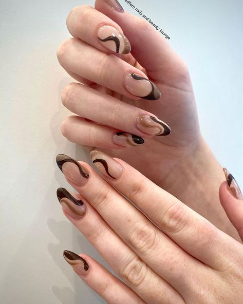 Classic Nail Art, Modern Nail Art, Nail Tip Designs, Natural Nail Art, French Tip Nail Designs, Abstract Nail Art, Nagel Tips, Modern Nails, French Nail Art