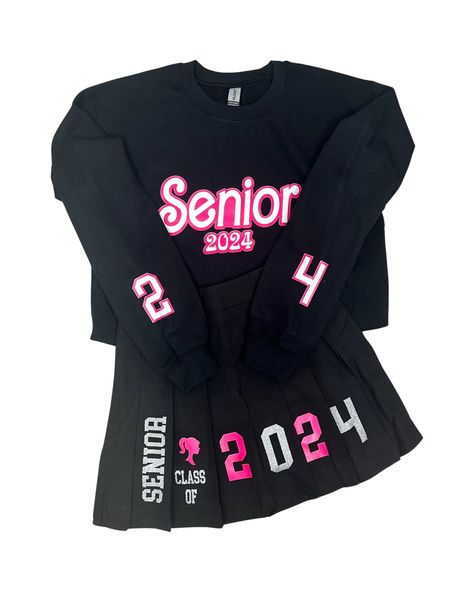 Senior Sweatshirts Ideas Diy, Senior Hoodie Ideas, Custom Senior Outfits, Homecoming Jeans Ideas, Homecoming Jeans, Senior Painted Jeans, Senior Year Planning, 16 Outfits, Senior Sweatshirts