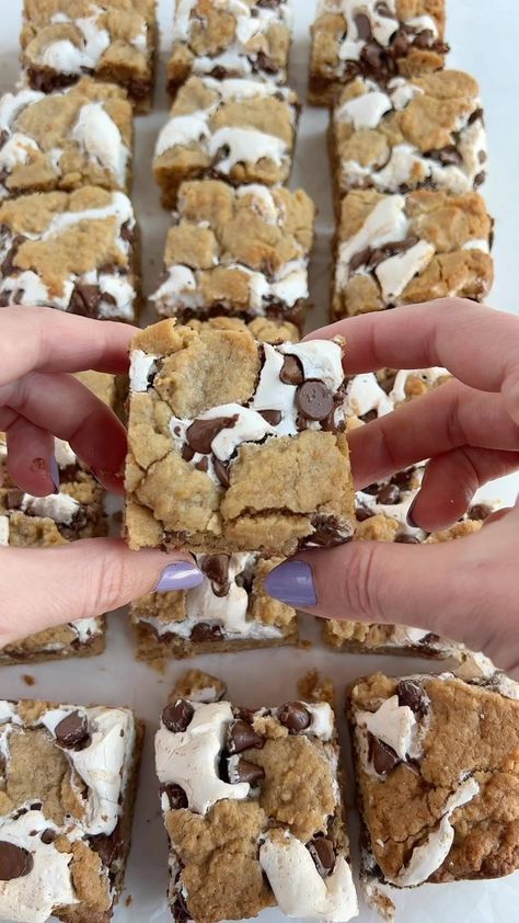 Courtney Carey | Cake Me Home Tonight | NEW RECIPE! S’mores bars! Recipe link in bio and at cakemehometonight.com! #smores #smoresbars | Instagram Graham Cracker Cookie Dough, Cake Me Home Tonight, S Mores Bars, Marshmallow Fluff, Bars Recipe, Graham Cracker, S Mores, Milk Chocolate, Cookie Dough