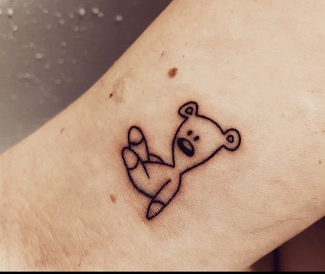 Bears Beets Battlestar Galactica Tattoo, Ted Tattoo Bear, Mr Bean Tattoo, Tedy Tattoo, Av Tattoo, Male Tattoos Ideas, Teddy Bear Tattoo Small Simple, Tiny Teddy Bear Tattoo, Mr Bean Bear