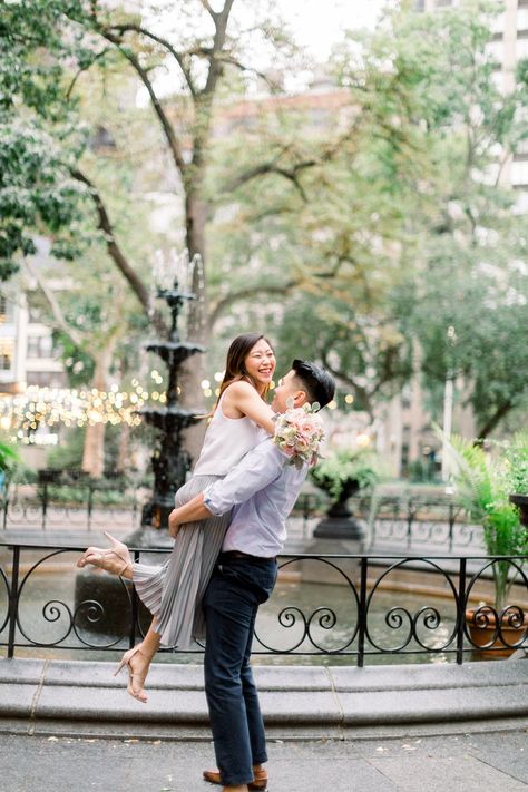 Madison Square Park Engagement Shoot, Chic Nyc Engagement Photos, Marietta Square Photoshoot, Park Engagement Pictures, Nyc Engagement Photos, Outfit Engagement, Dc Engagement Photos, Elegant Engagement Photos, Engagement Photos Nyc